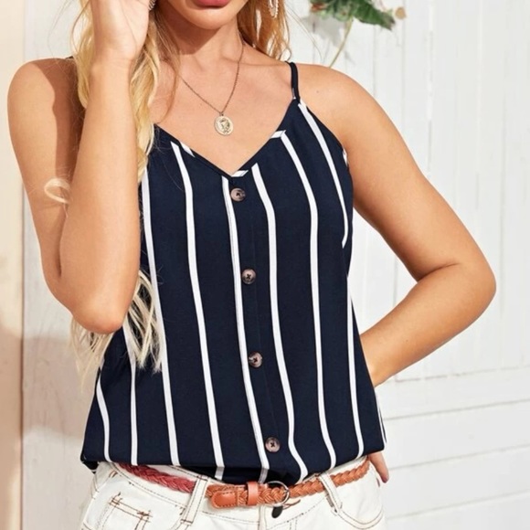 - New striped sleeveless top - Picture 5 of 5